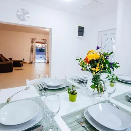 Holiday House Dulcina * פריבלאקה