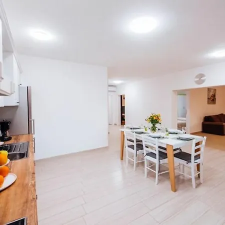 Holiday House Dulcina *