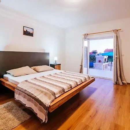 בית נופש Holiday House Dulcina *