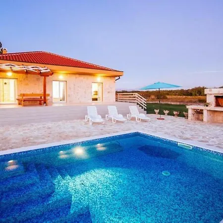 Holiday House Dulcina * פריבלאקה