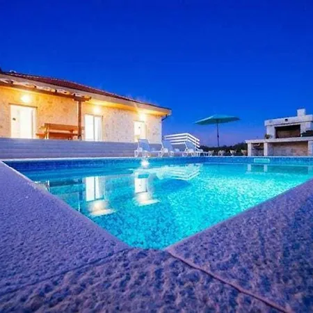 Holiday House Dulcina *