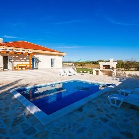 Holiday House Dulcina Tatil Evi