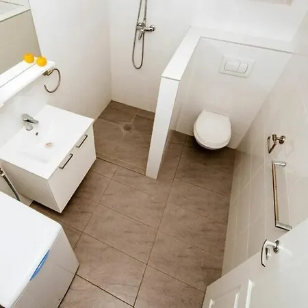 Holiday House Dulcina בית נופש