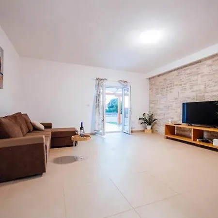 Holiday House Dulcina Privlaka (Zadar)